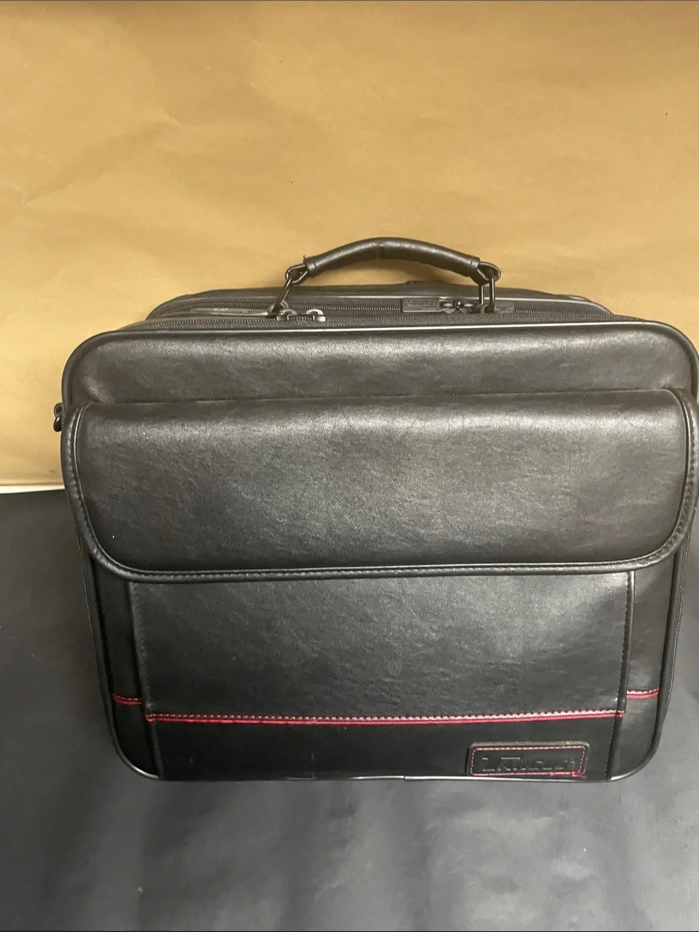 Targus Black Laptop Briefcase with Red Stitch Detailing